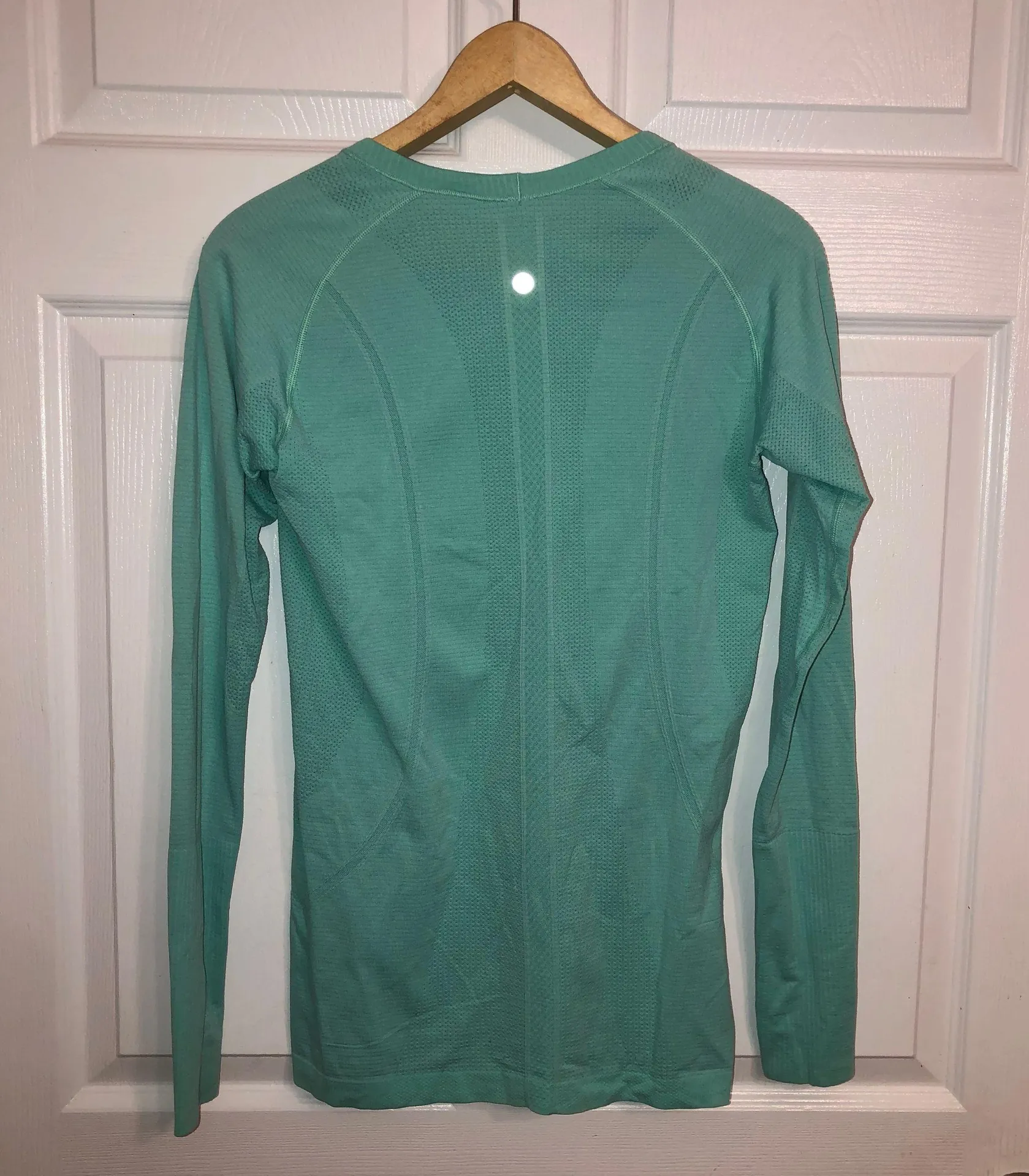 Lululemon long sleeve swiftly tech size 8 - Image 3