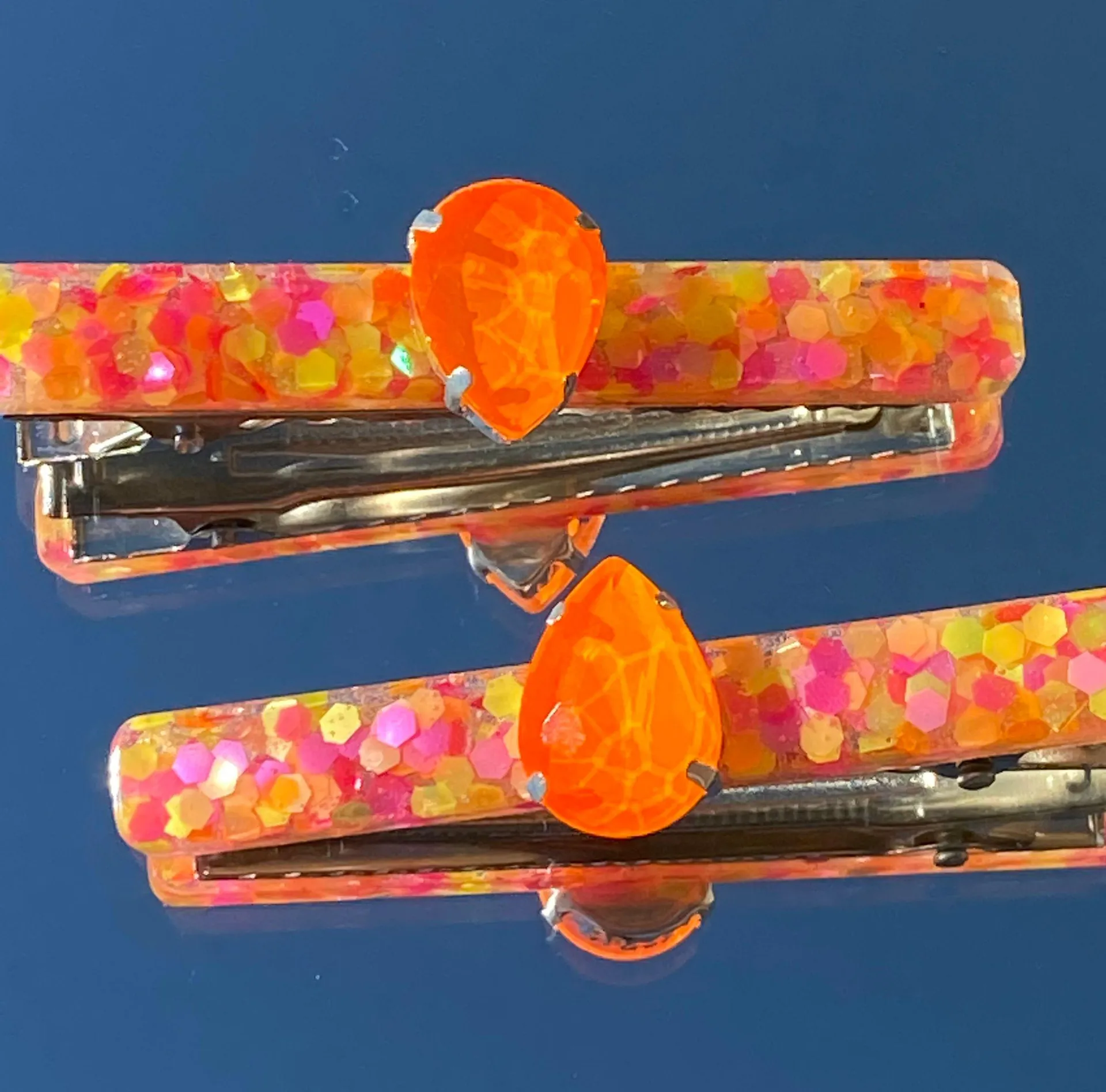 New Neon Resin Hair Clips - Image 2