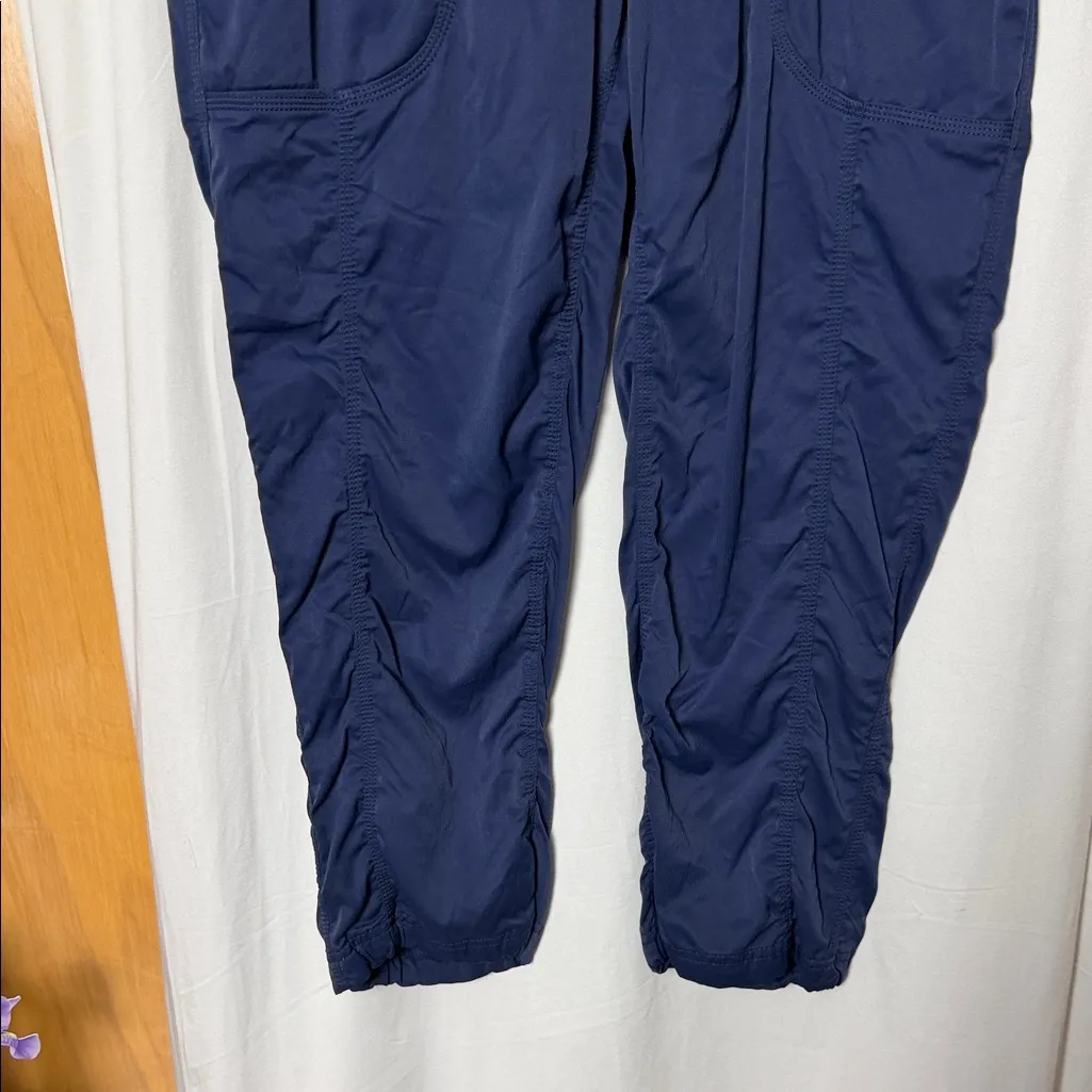 The North Face Navy Aphrodite 2.0 Drawstring Capri Pants Size Large - Image 4