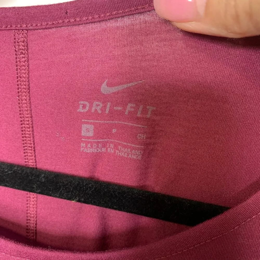 Nike Dri Fit Pink  Burgundy T Shirt Sz Small - Image 4