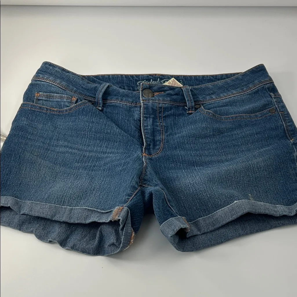 Faded Glory Women's Classic Blue Jean Shorts - Image 11