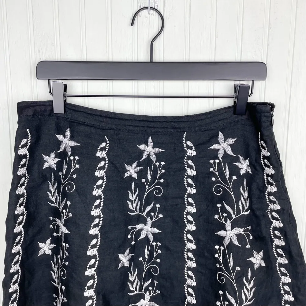 Lucy & Laurel Black and White Floral Embroidery Linen Fit & Flare Skirt Size 8 - Image 3