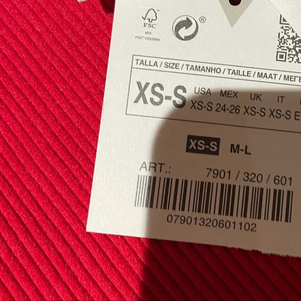 NWT ZARA LIMITLESS CONTOUR COLLECTION 02 BIKE SHORTS Red XS/S - Image 5