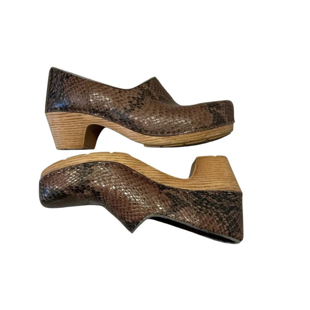 Dansko Marisol snake print leather clogs size 36 - Image 3