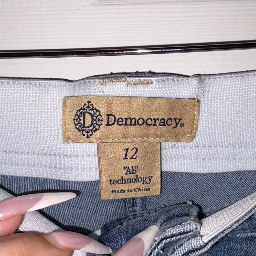 Democracy Blue Ab Technology Jeans Size 12 - Image 2
