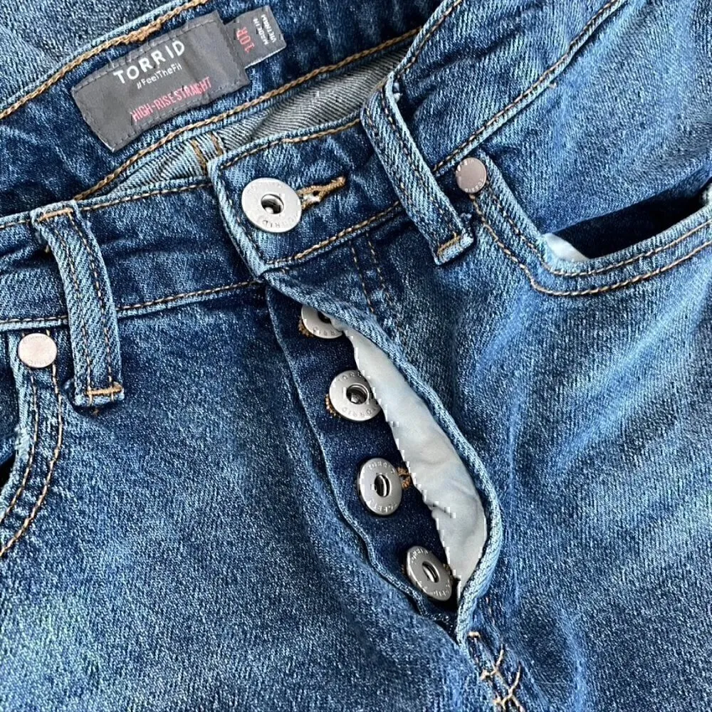 TORRID Plus Size Straight Classic Denim High Rise Studded Jean Cropped Ripped 10 - Image 6