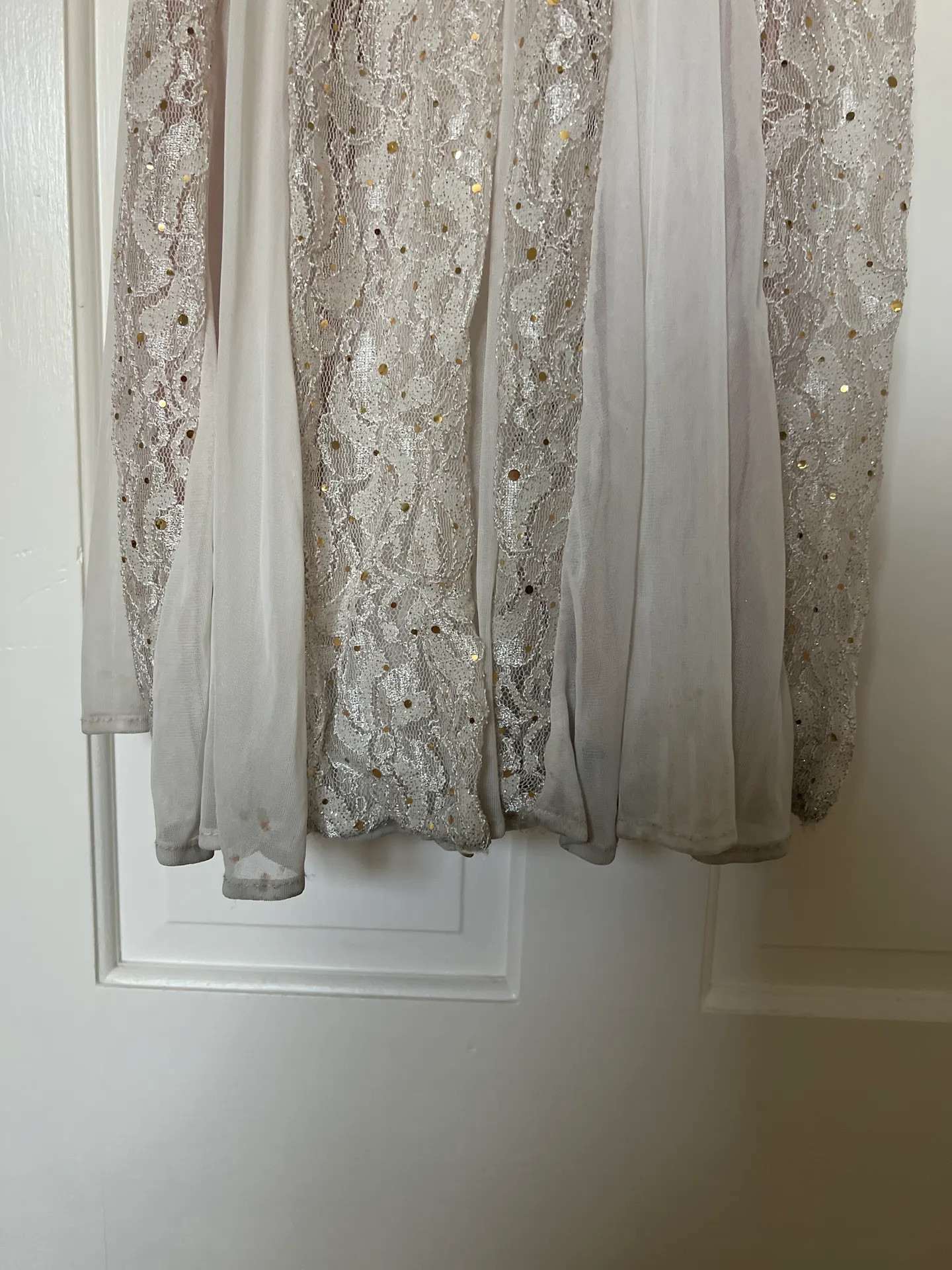 White Prom Dress Size 4 - Image 5