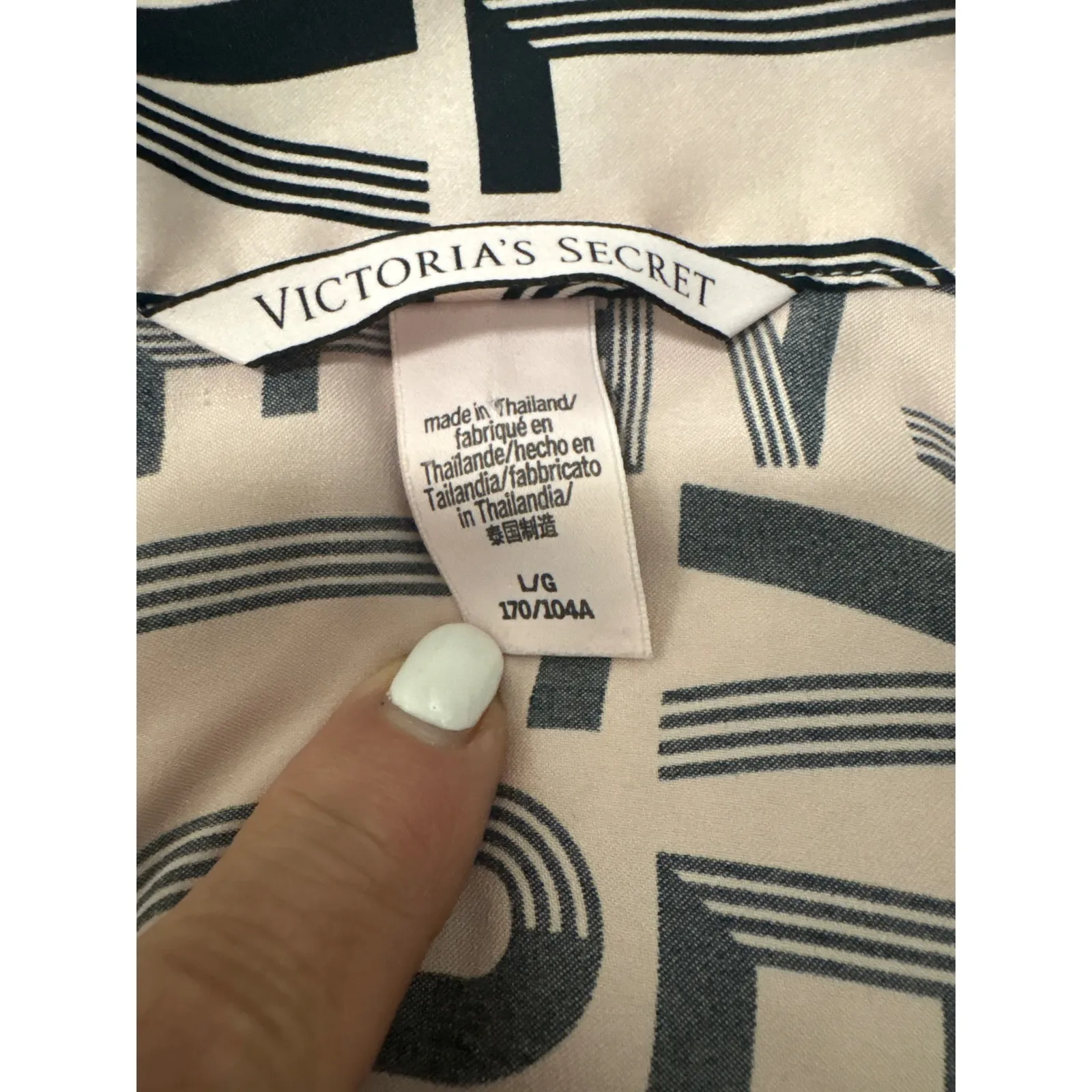 Victoria's Secret LOVE Print Pajama Set Long Sleeve Top Shorts Pink Black M - Image 6