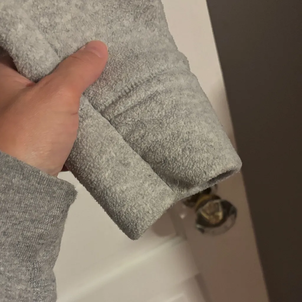 American Eagle Outfitters Gray Cropped Zip-Up Jacket - Image 5