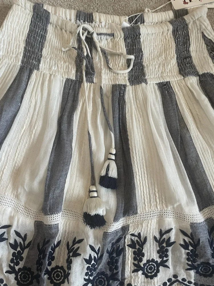 NWT America & Beyond Floral‎ Embroidered Scalloped Hem Stripe Skirt Size S Blue - Image 5