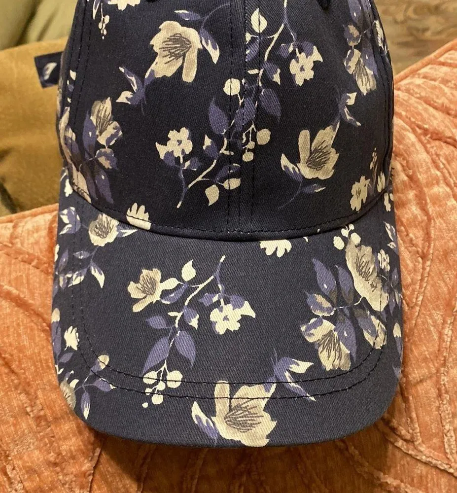 👒NEW WITHOUT TAG WOMEN’S FLORAL DESIGN CAP👒 - Image 4