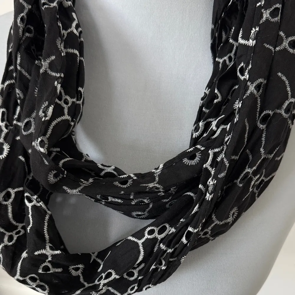 Chic Black and White Patterned Scarf - Image 2