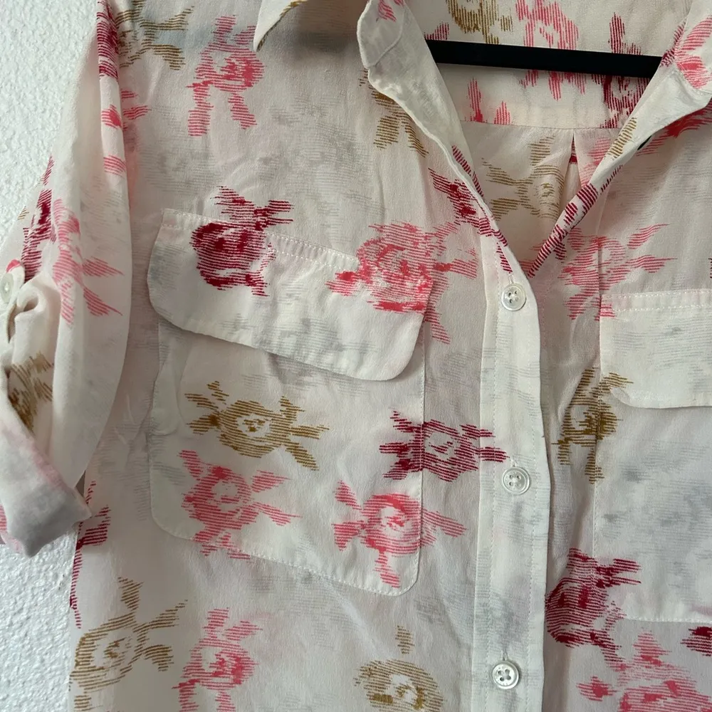 Equipment femme silk floral button down short sleeve top Sz XS - Image 14