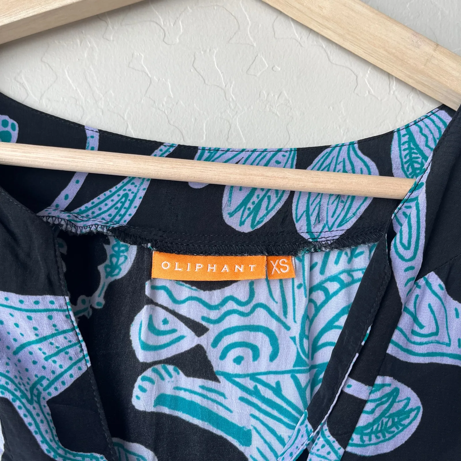 Oliphant Black Blue Paisley Cheetah Floral Print‎ Split Neck Long Sleeve Top XS - Image 5