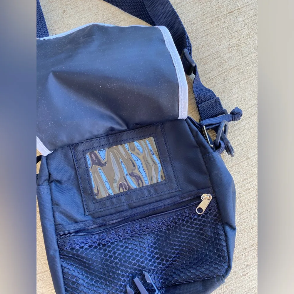 Eastport Crossbody Belt Bag Blue - Image 2