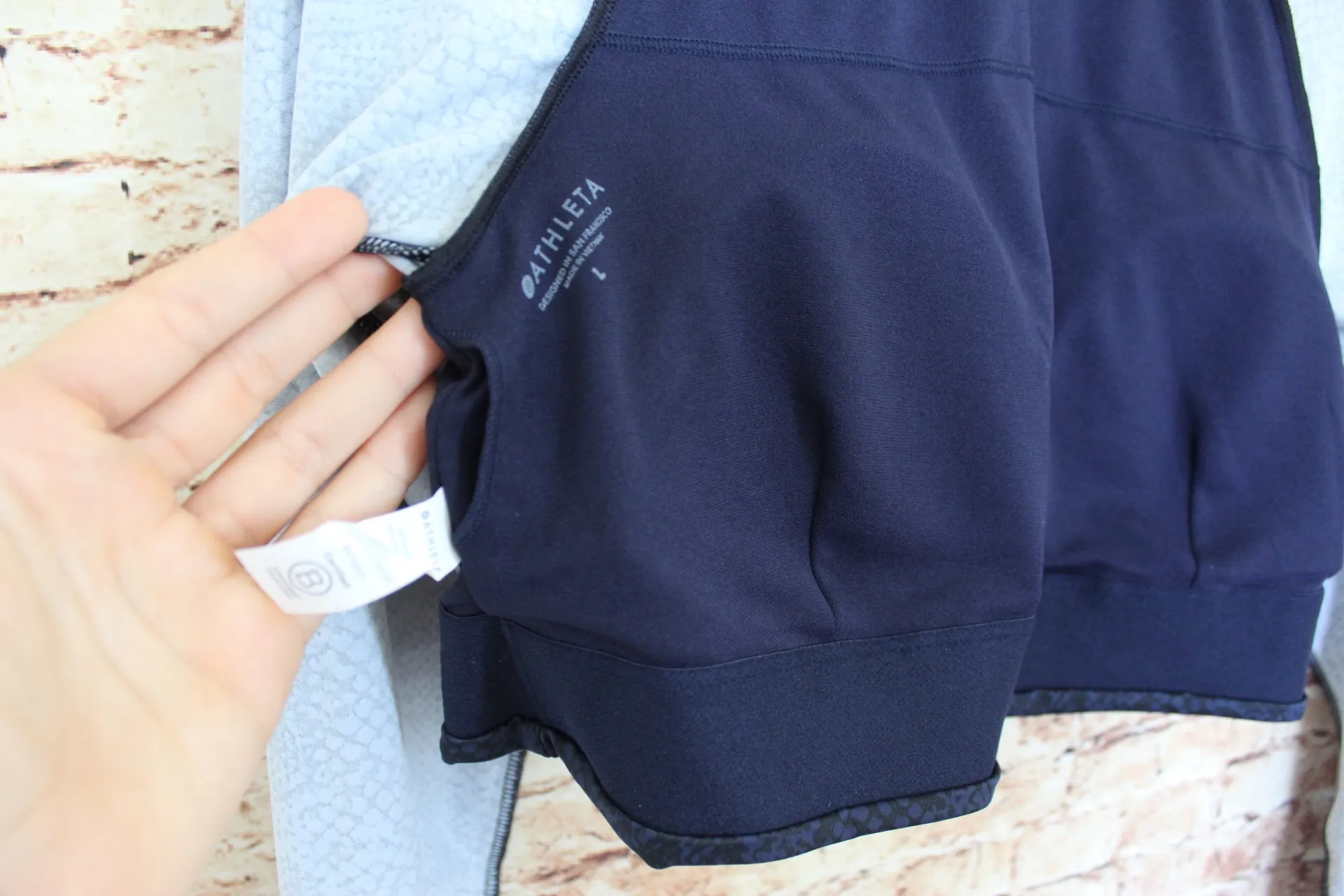 | Snakeskin Crop Rashguard UPF Protection - Image 7