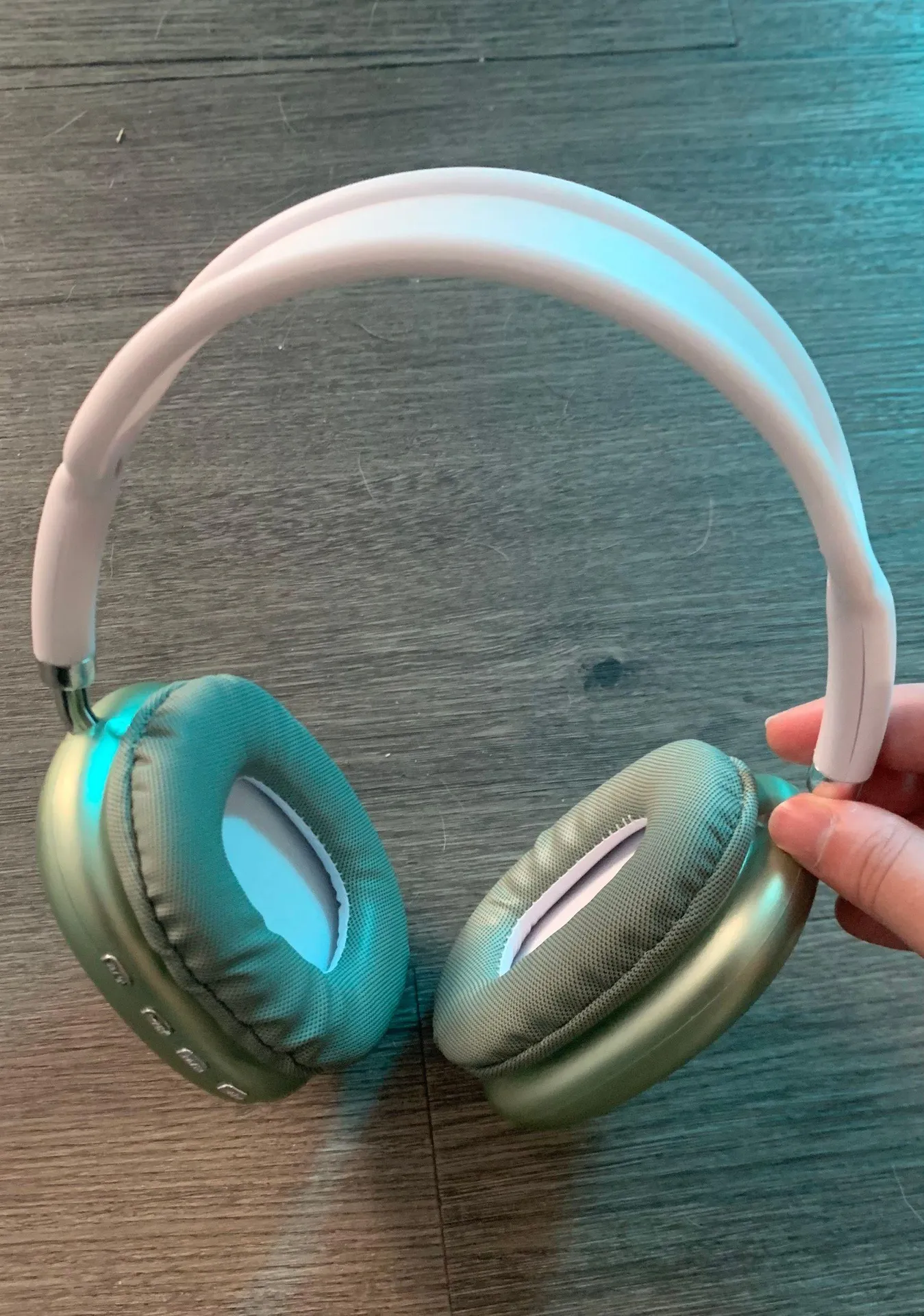 Green Headphones - Image 4