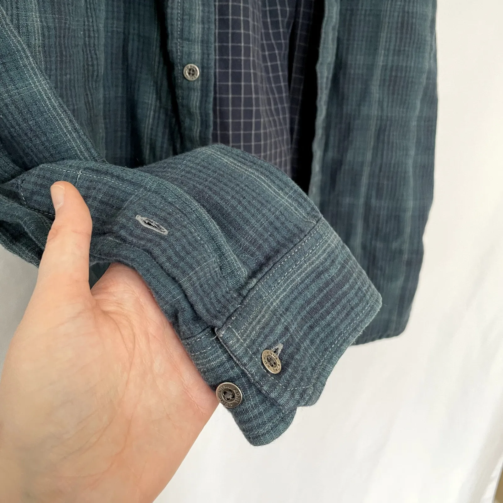 Kuhl green checkered flannel button down long sleeved top women's size large - Image 4