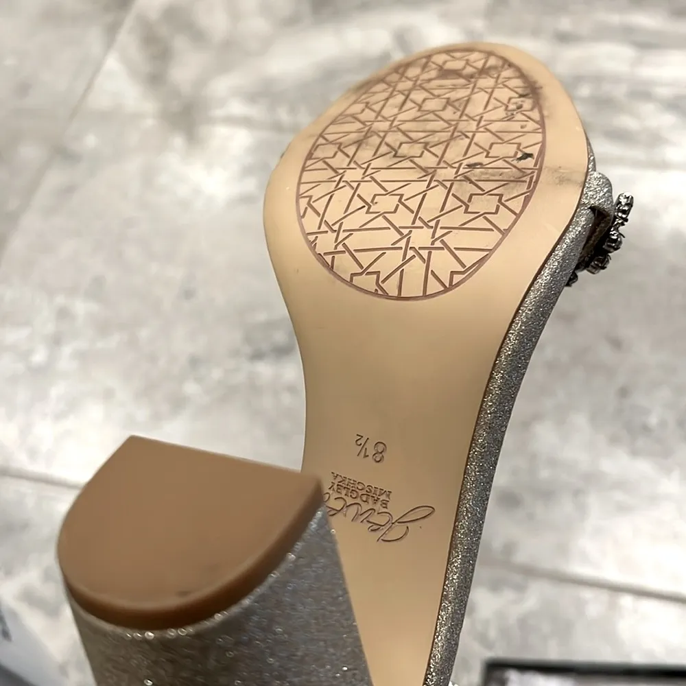 Jewel Badgley Mischka Odessa, Champagne w/Dazzling Crystals Size 8.5 Retail $119 - Image 6