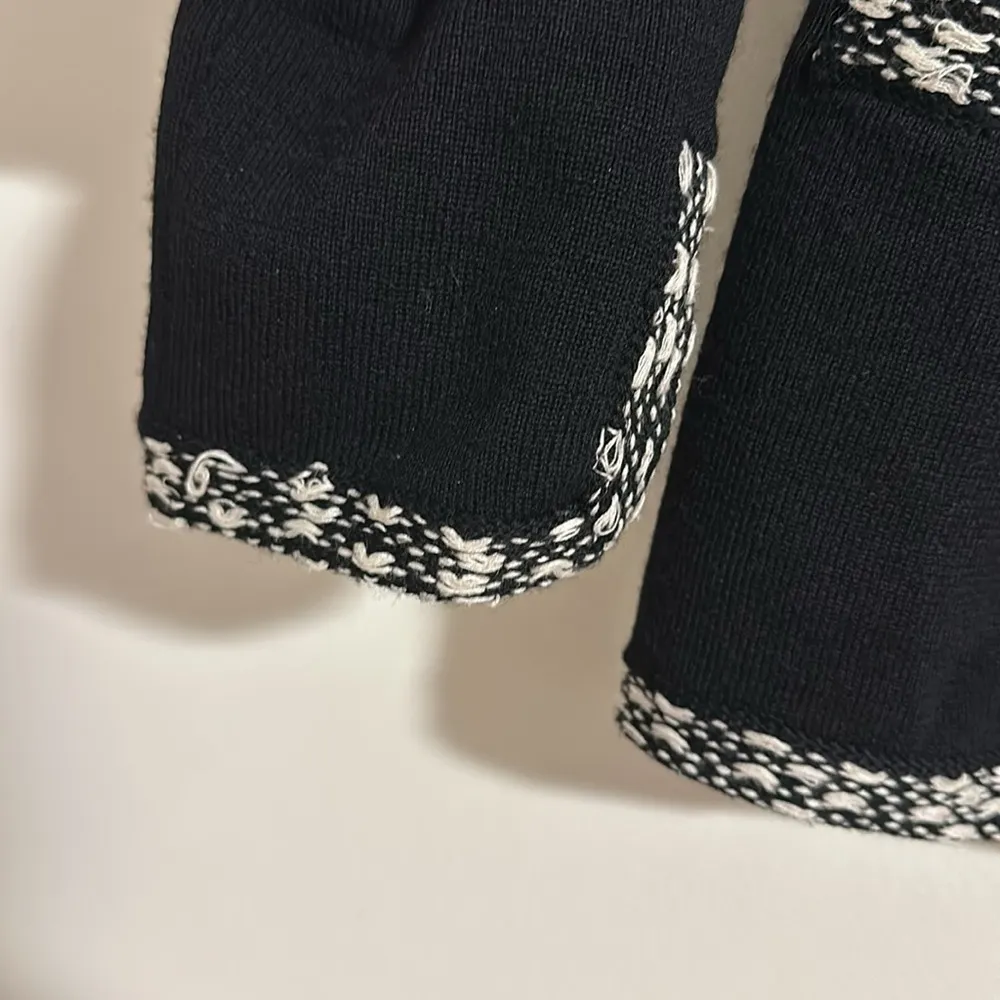 Carolina Herrera New York 100% wool black cream open cardigan stitched - Image 5