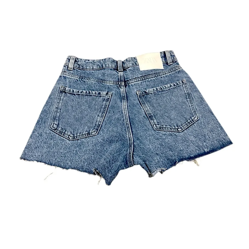ZARA Jean shorts size 4 - Image 2