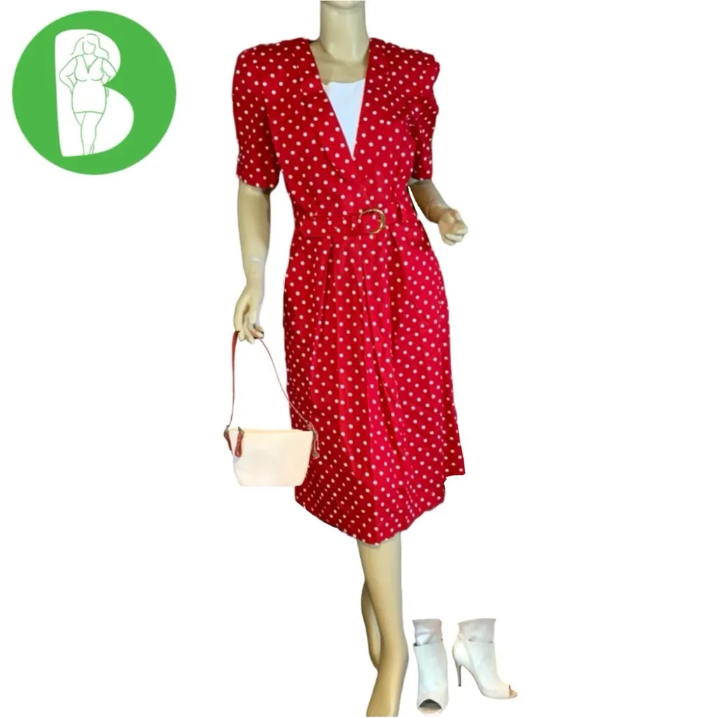 VINTAGE 1980'S V.L.P. PETITES RED & WHITE POLKA DOT DRESS WITH BELT (8P) - Image 2