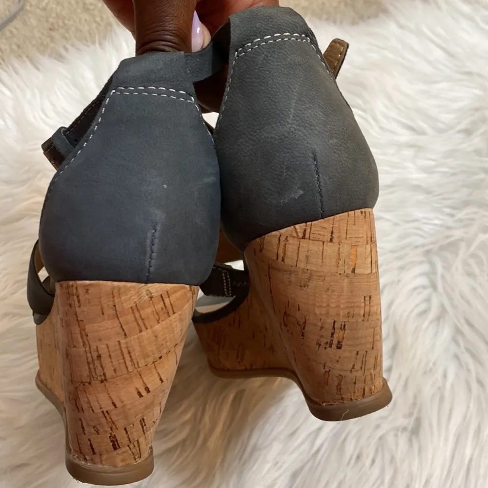 Franco Sarto Falco gray leather wedges - Image 5