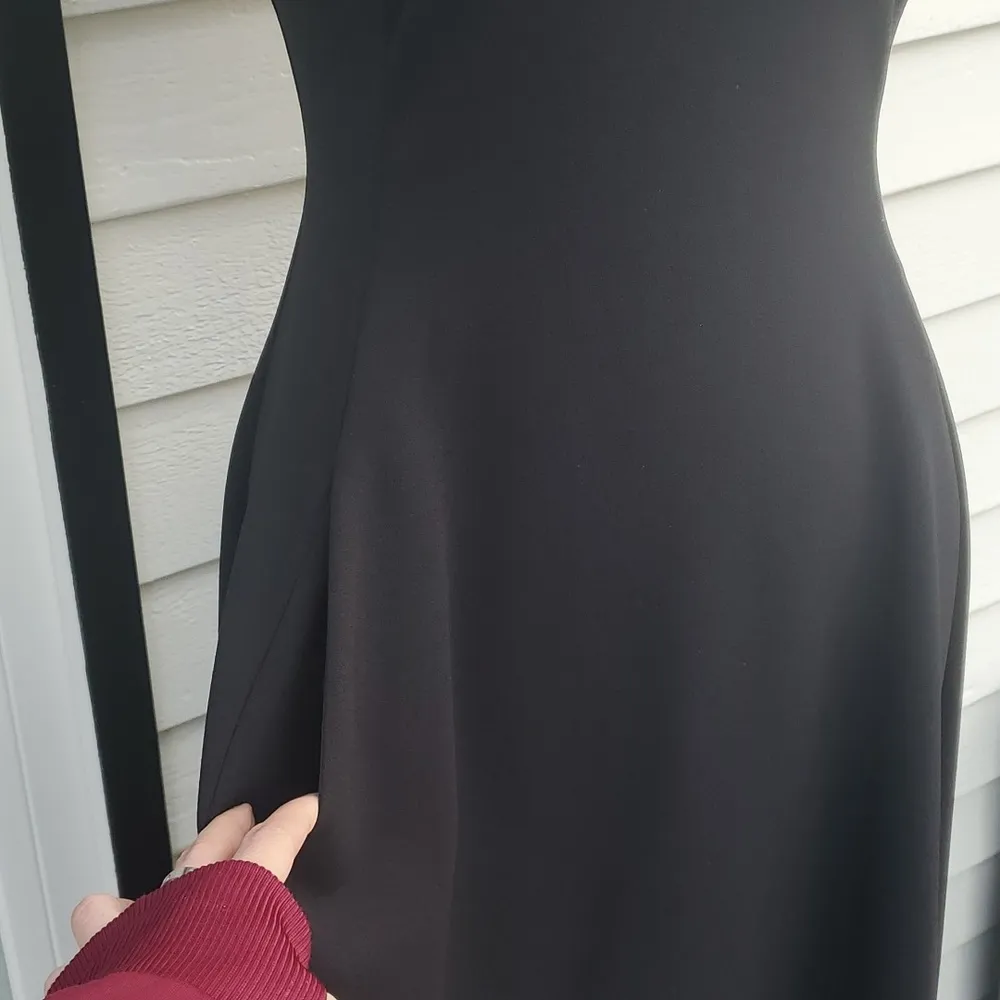 Donna Karan Black Label High Low Short Sleeve Dress with Pockets - Image 6