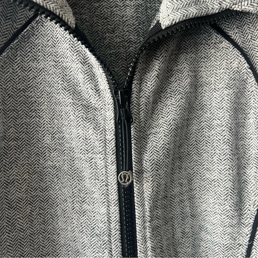 Lululemon Nice Asana Jacket *Herringbone Heathered Black White / Black Size 8 - Image 2