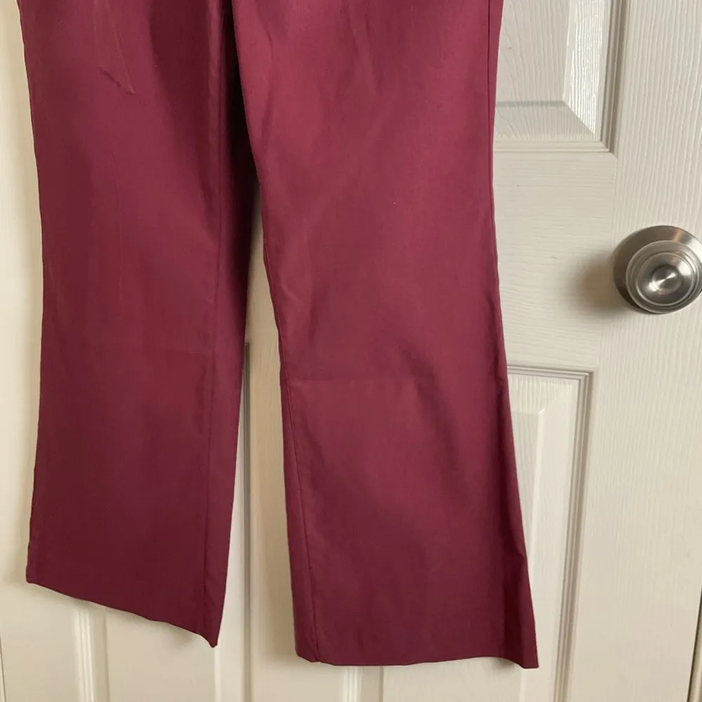 Nicole Miller Stylish Burgundy women’s Pants size 14 - Image 9