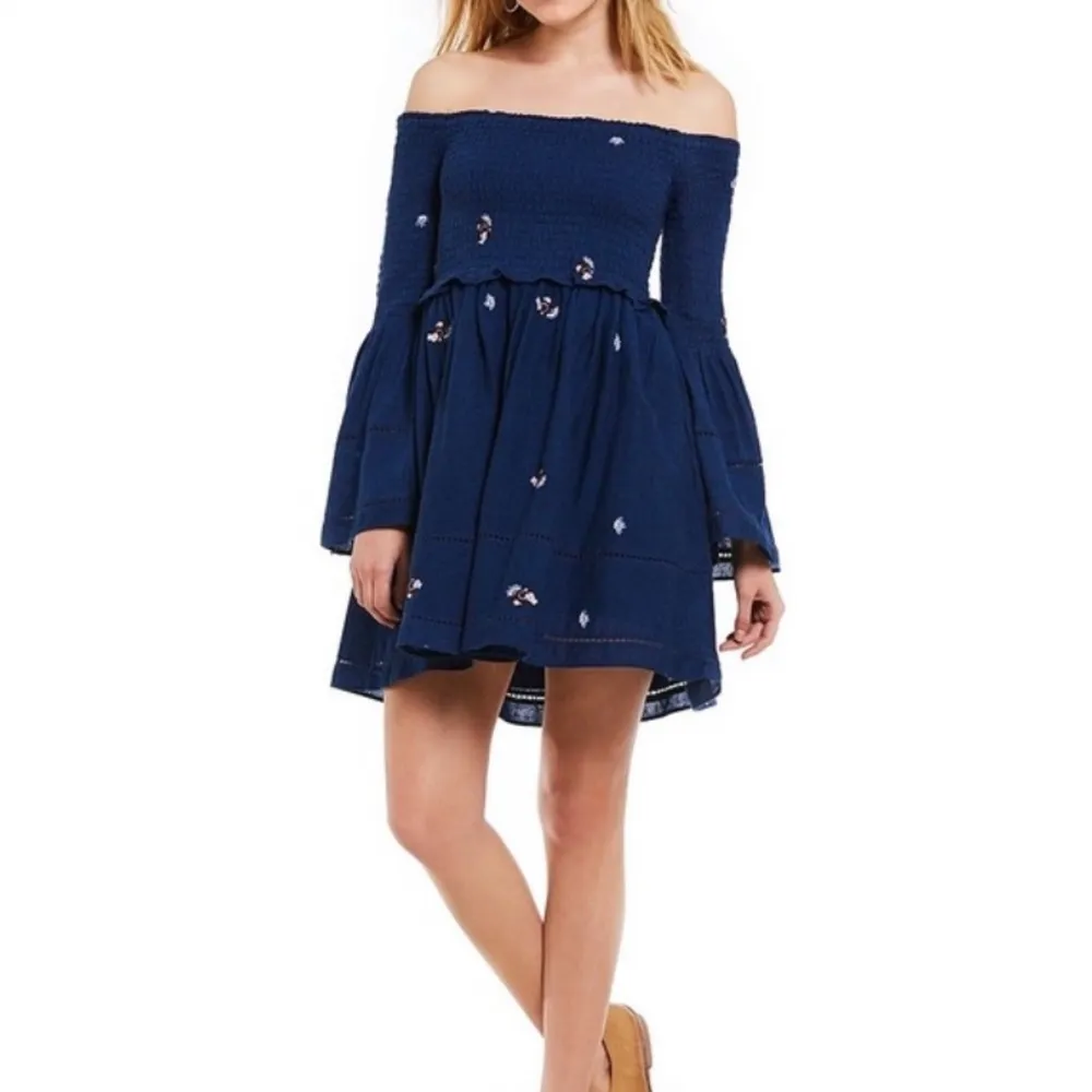 Free People Counting Daisies Bell Sleeve Smocked Top Mini Dress Size XS - Image 3