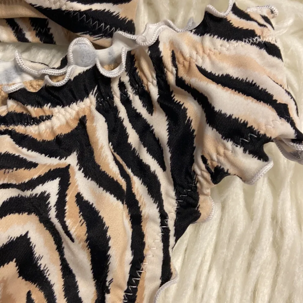 Shade & Shore Swim Top size 34B brand new and bottom size L please see photos - Image 12