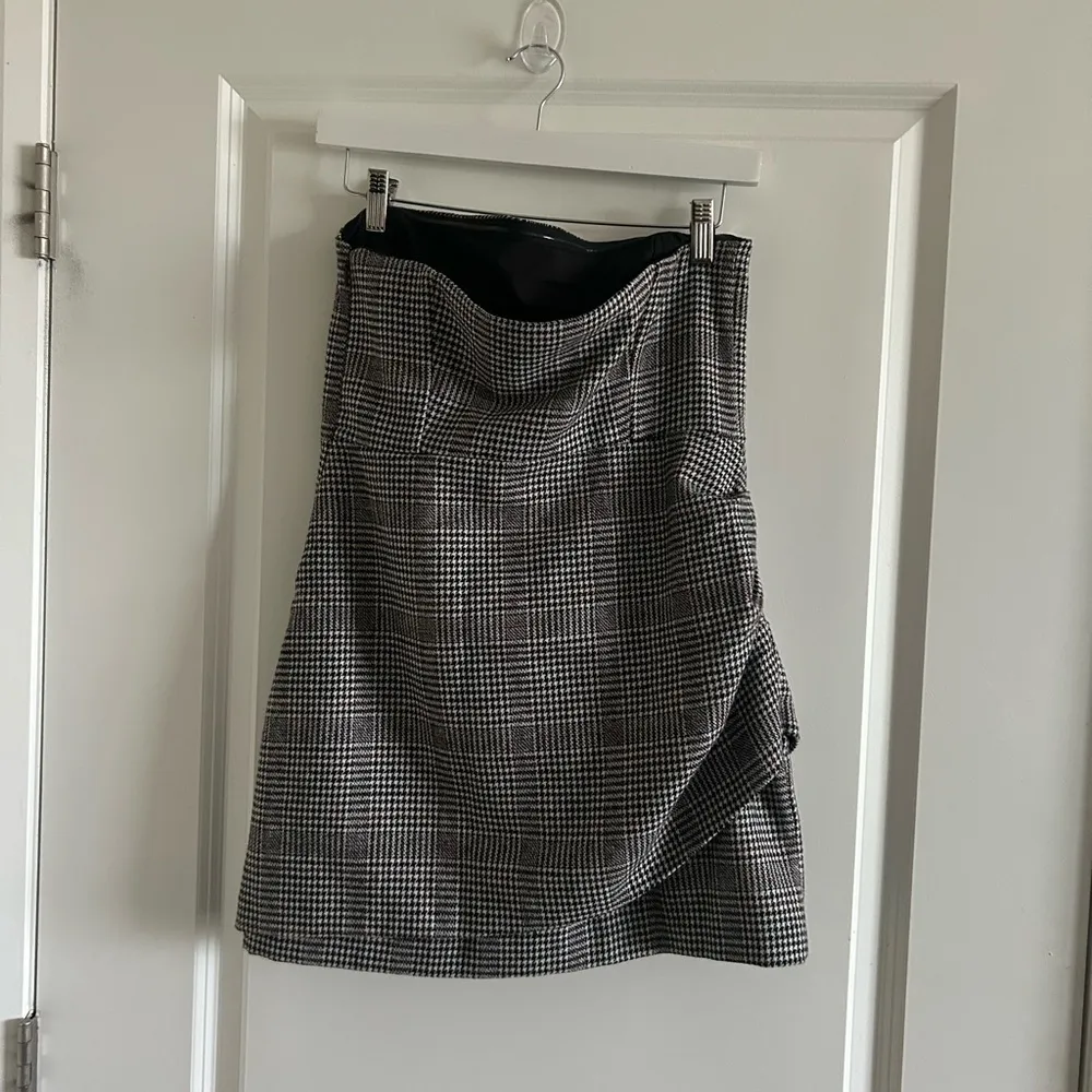 New HOUSE of Harlow Houndstooth Wool Blend Strapless Ruched Academia She… - Image 6