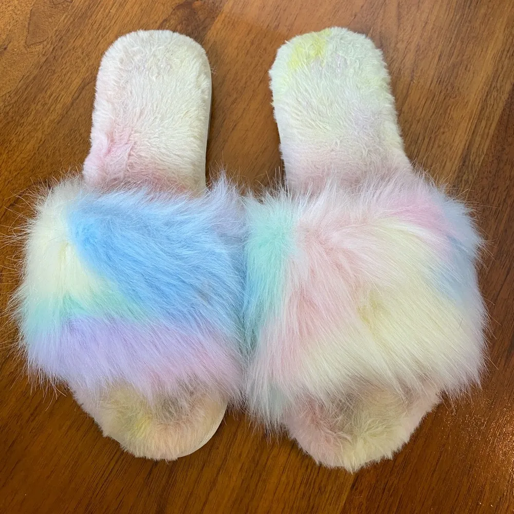 Tie Dye Furry Slippers Slides Pink Size 9 - Image 2