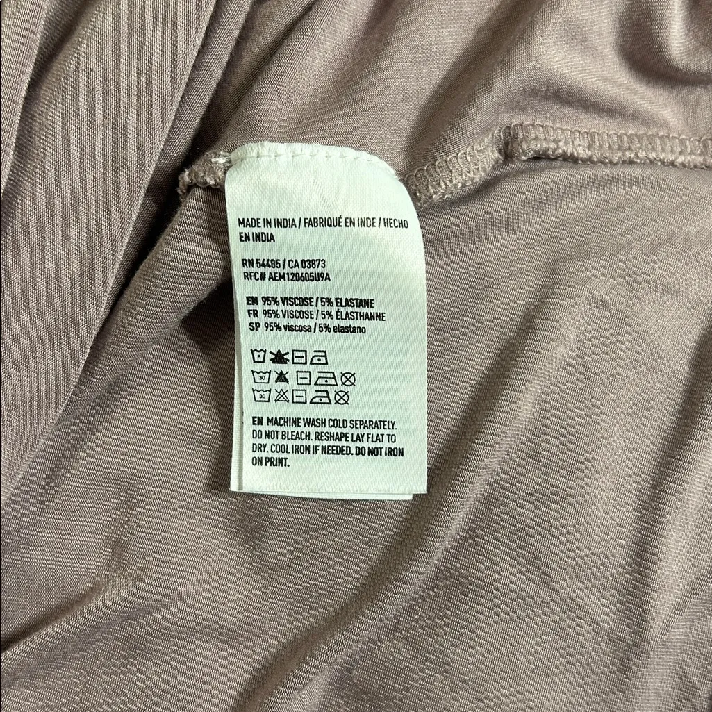 American Eagle Outfitters Embroidered BoHo Top Size Medium - Image 4