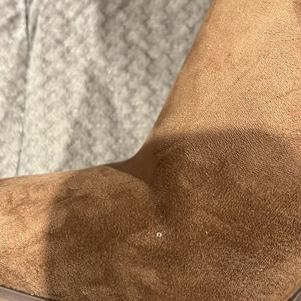 Universal Thread Kinley Faux Suede Heeled Western Style Pull On Ankle Boots 11 - Image 13