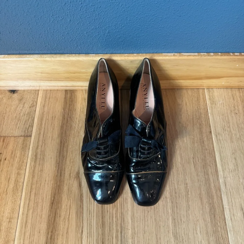 Anyi Lu Handmade in Italy Black Patent Leather Lace Up 2.5” Heel Show Size 39 - Image 4
