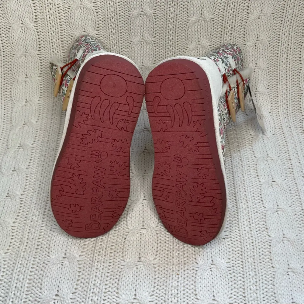 BEARPAW Alexis Floral Boot in Linen - Image 5