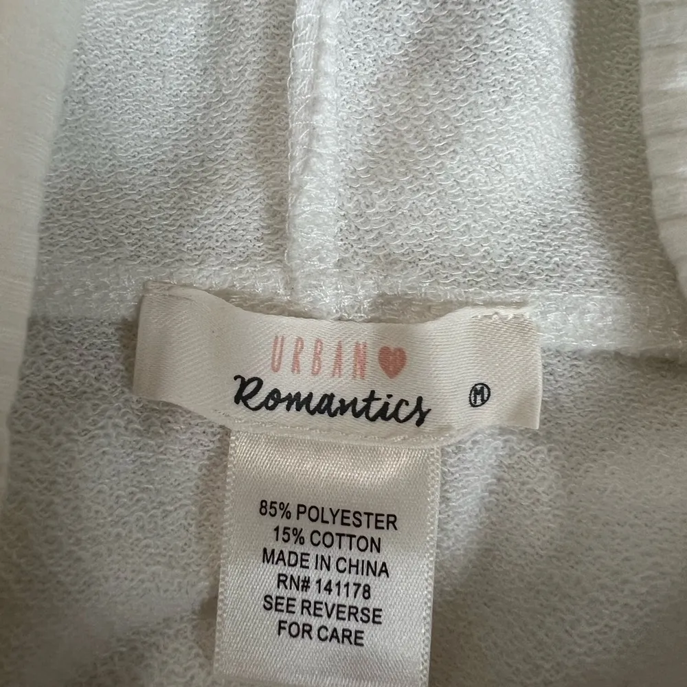 Urban‎ Romantics - Ribbed Drawstring Cropped Hoodie - Image 4