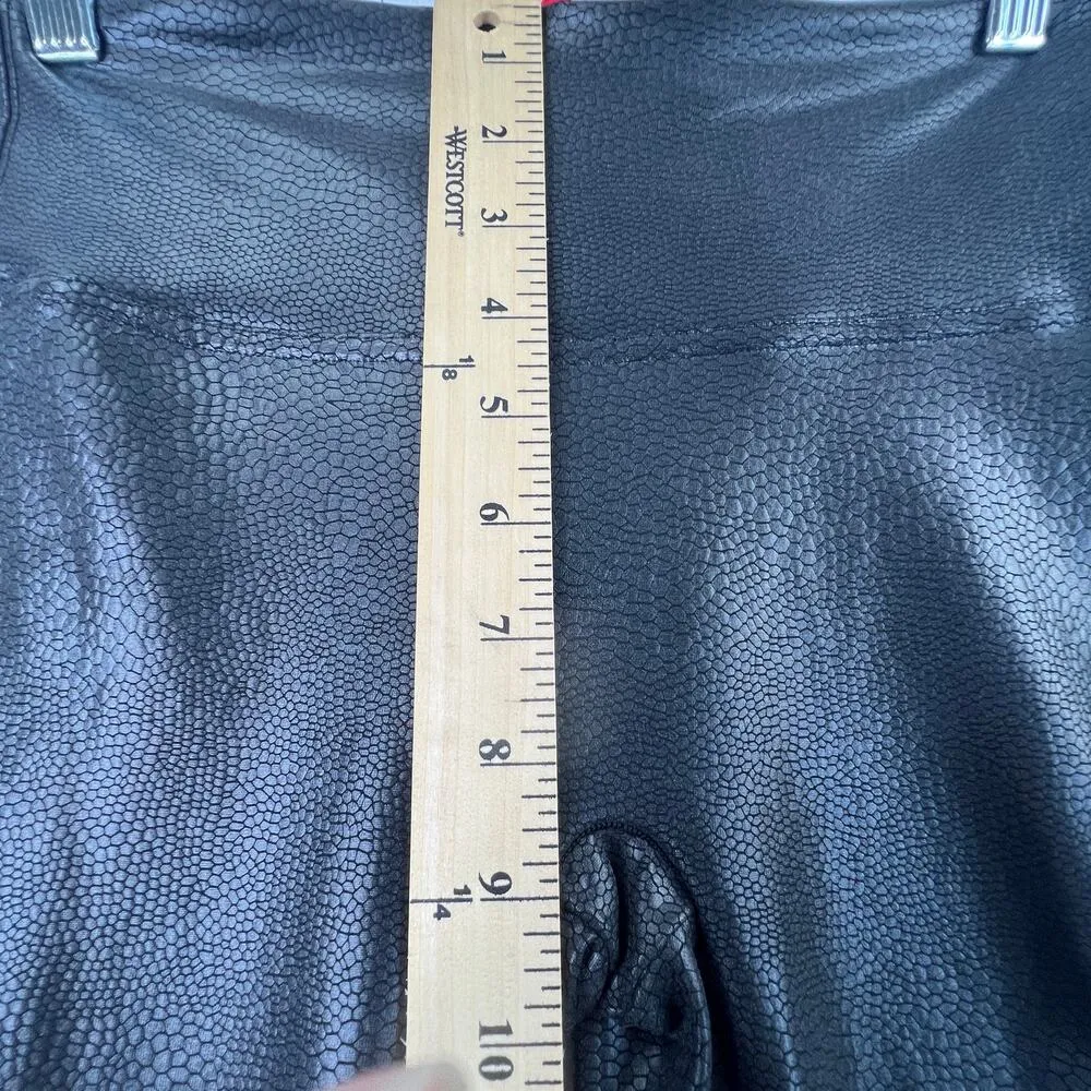 Spanx Snake Skin Faux Leather Legging Black Size S Mid Rise Skinny Leg Stretch - Image 11