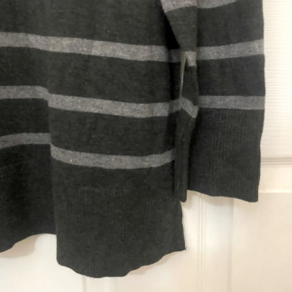 Striped. Luxe Knit V-Neck Tunic Sweater in Charcoal Grey - Image 6