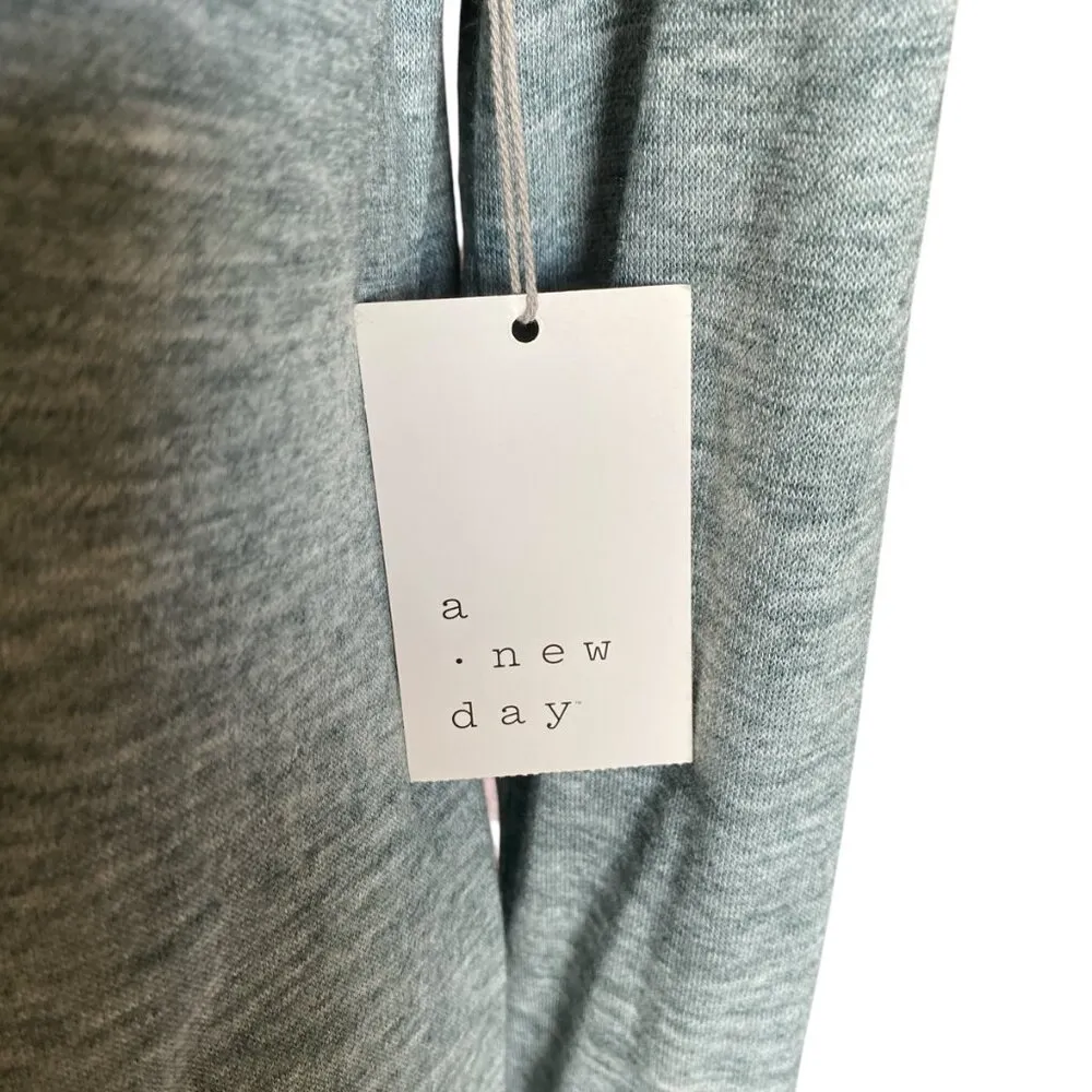 A New Day women's large pale green long sleeve stretchy turtleneck top - Image 8