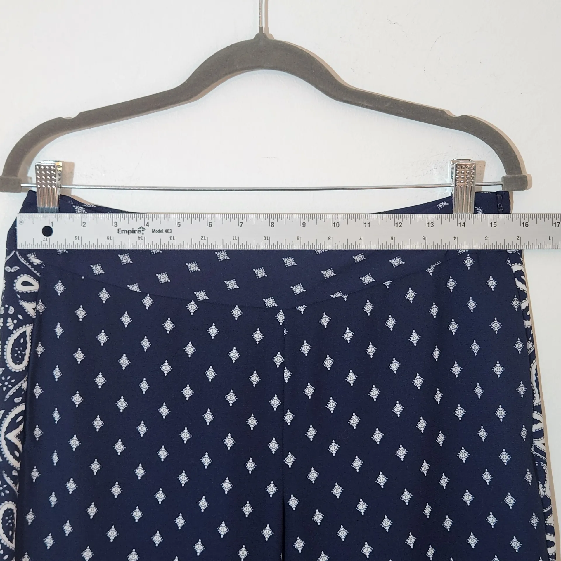 Cabi Navy Print Wide Leg Pants with Paisley Detail Size 6 - Image 7