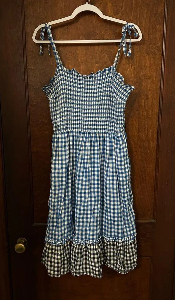 Draper James Taylor Smocked Dress in Blue Gingham Size M - Image 2