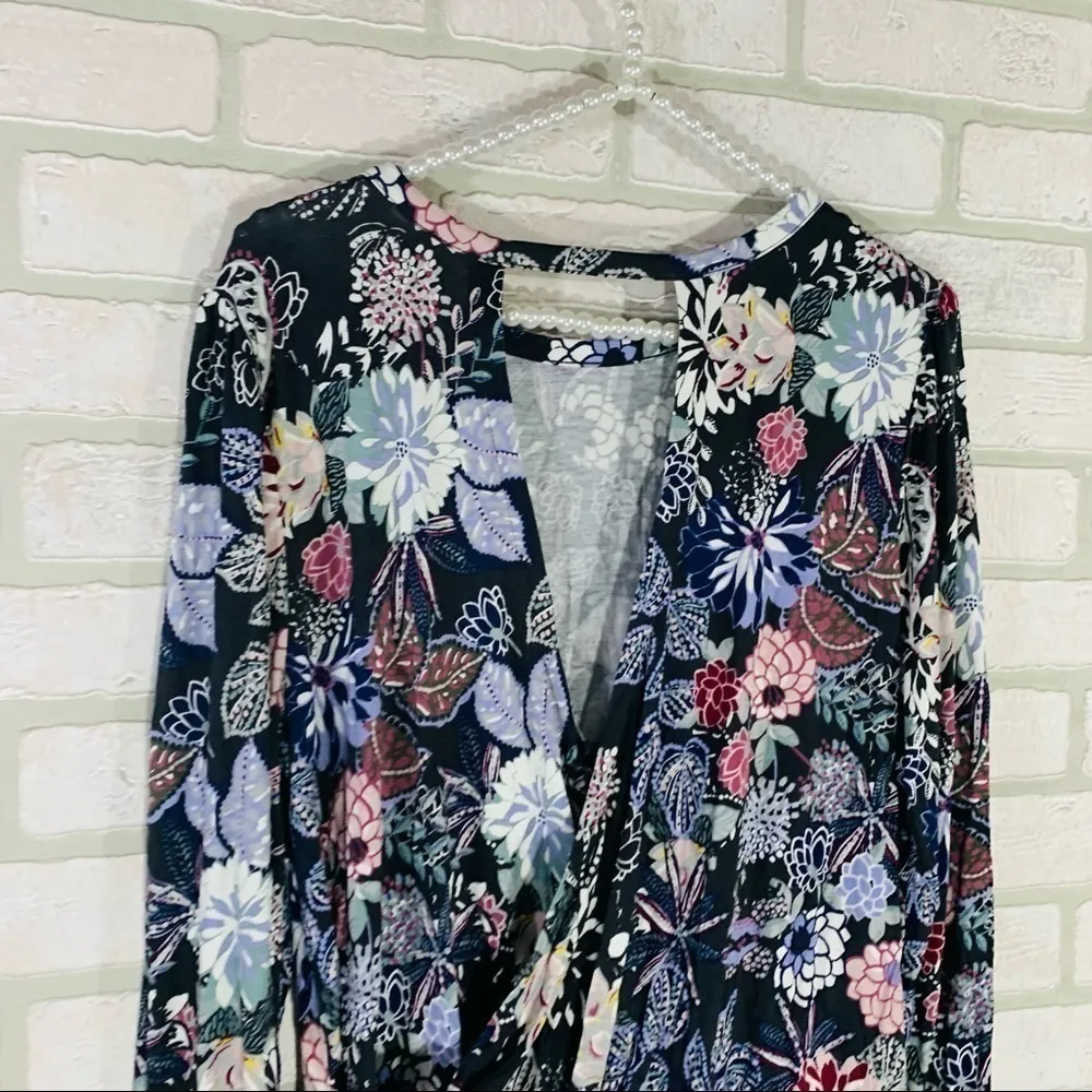 Loft NWT Floral Print Long Sleeve Wrap Back Top Size L - Image 7