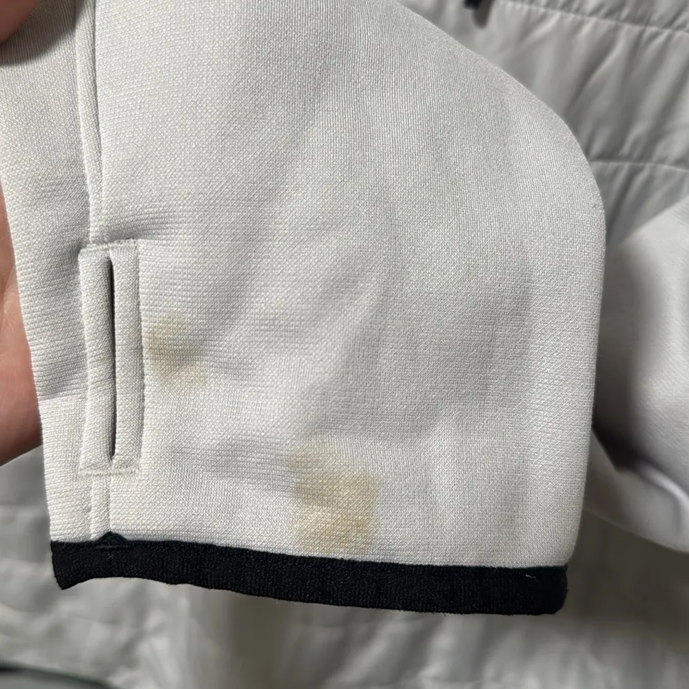 Under Armour  Sweater - Image 3