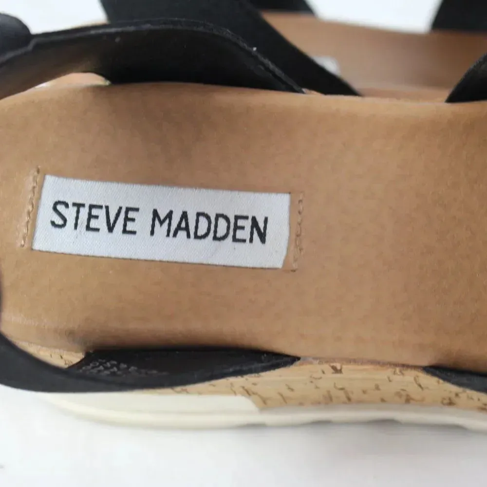 STEVE MADDEN ladies cork wedge heels size 6.5M - Image 9