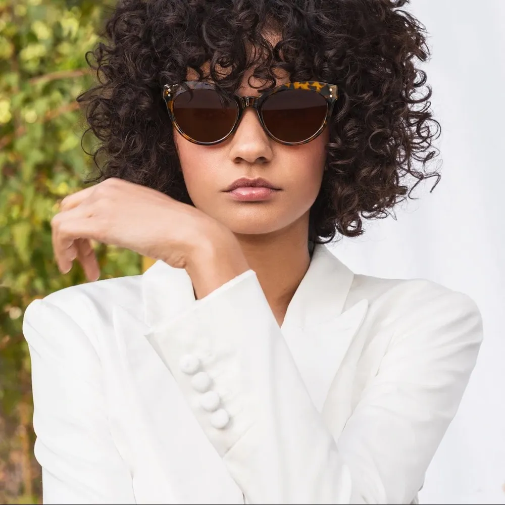 NWT Tortoise Shell Sunglasses Brown - Image 5