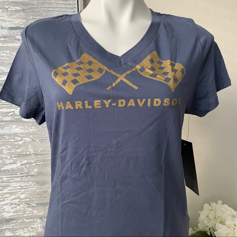Harley-Davidson Women's Retro Race Flag V-Neck Tee Size L - Image 4