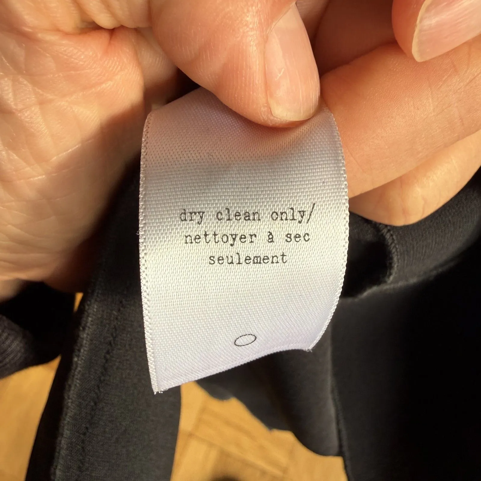 Rag & Bone $275 Fernanda Black Sleeveless Crepe V-Neck Top w/ Cutout, Size XS - Image 12